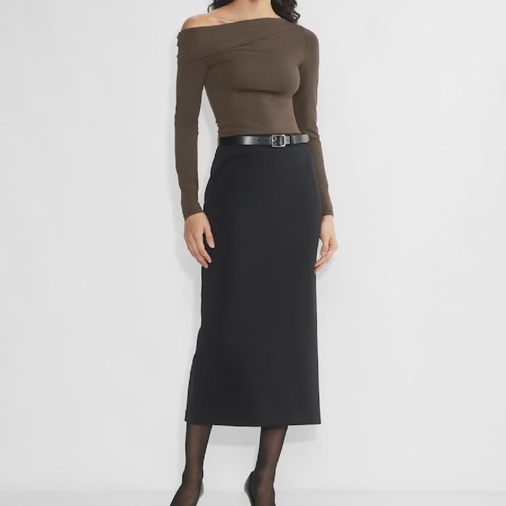 Aritzia Contour Ravish Longsleeve